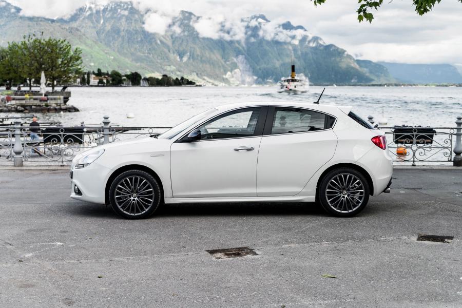  Alfa Romeo Giulietta Collezione (940) 2015 года  (WW) (фото 2 из 14)